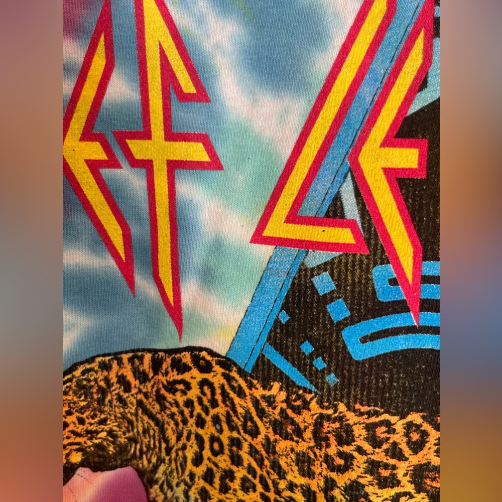 NWT Def Leppard Tie Dye Graphic T-Shirt - Picture 6 of 6
